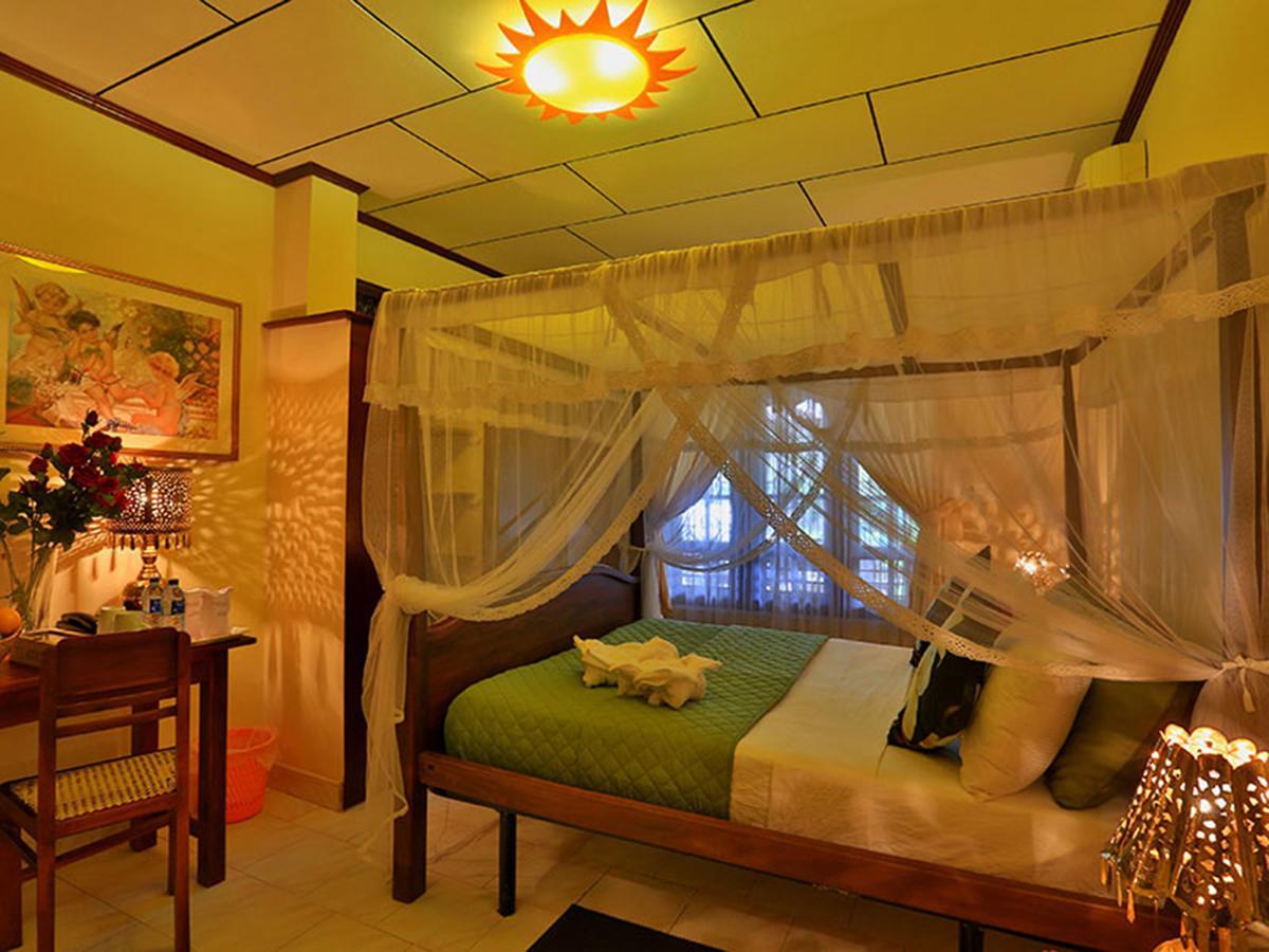 Emel Boutique Hotel Negombo Exterior photo