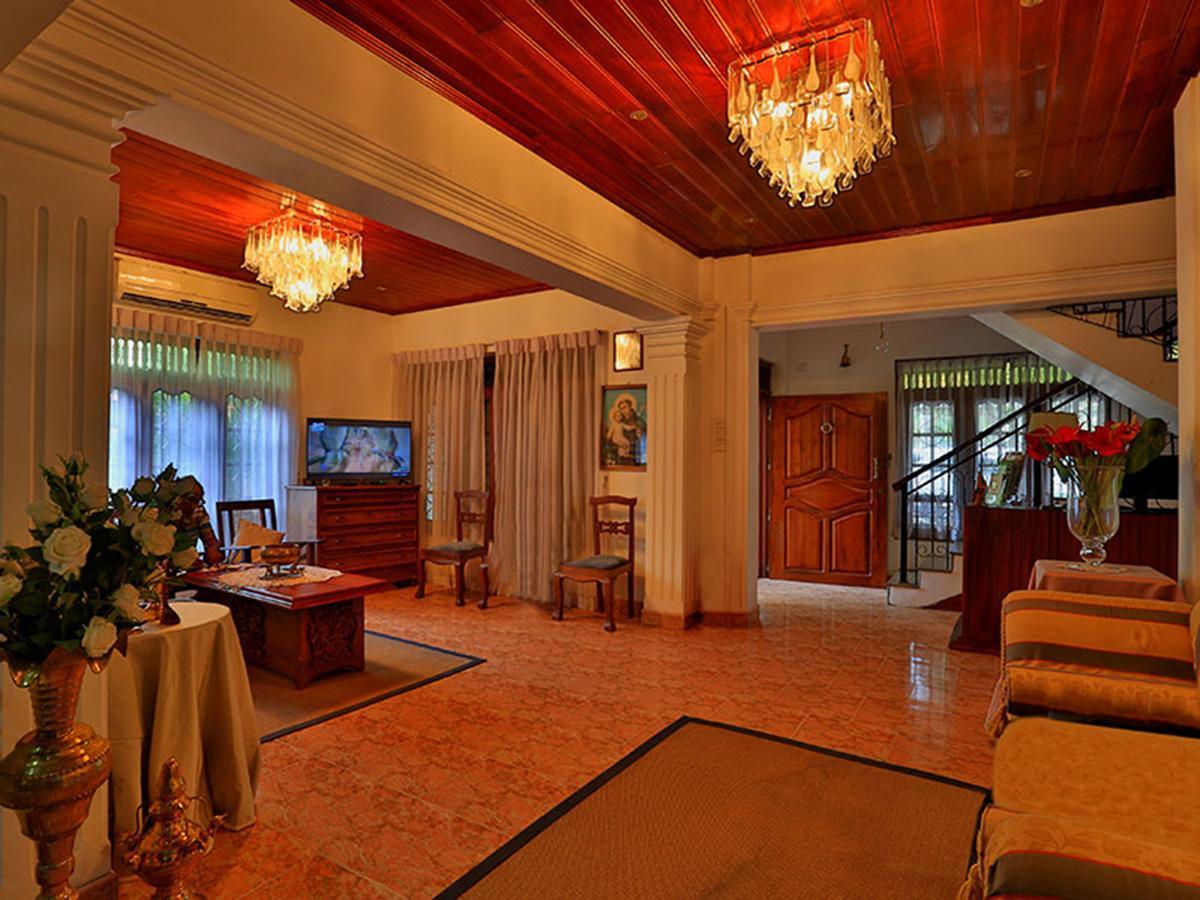 Emel Boutique Hotel Negombo Exterior photo