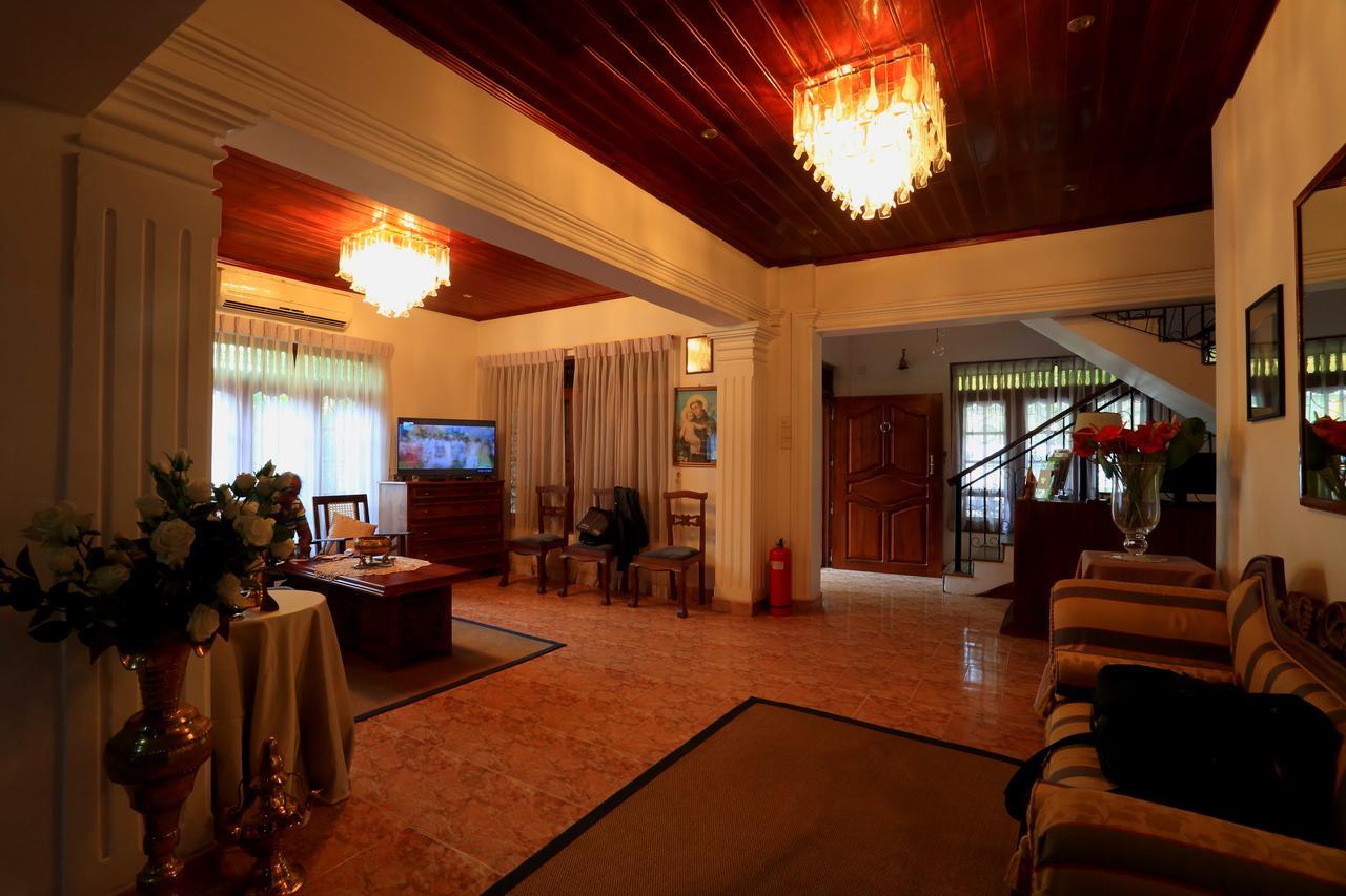 Emel Boutique Hotel Negombo Exterior photo