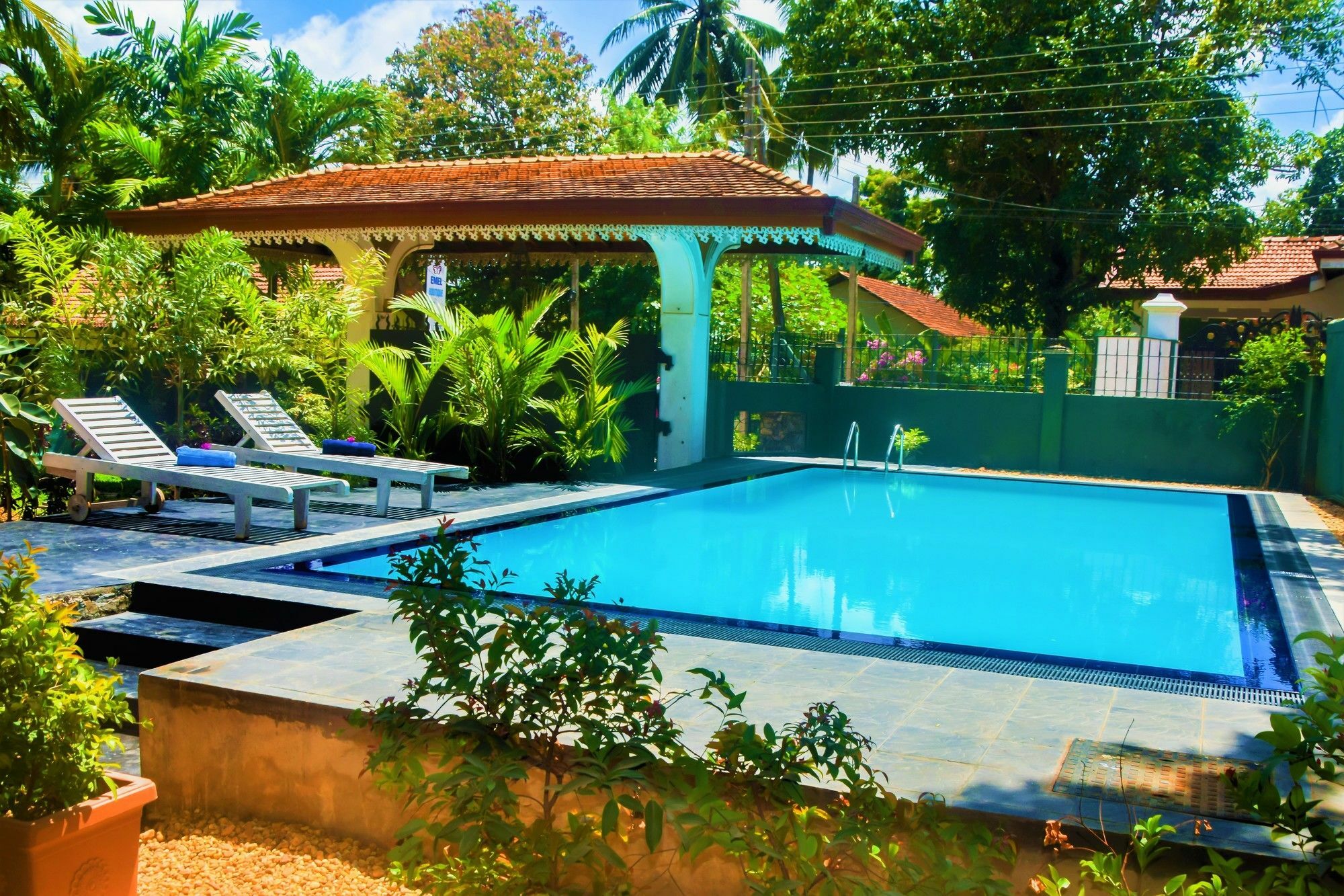 Emel Boutique Hotel Negombo Exterior photo