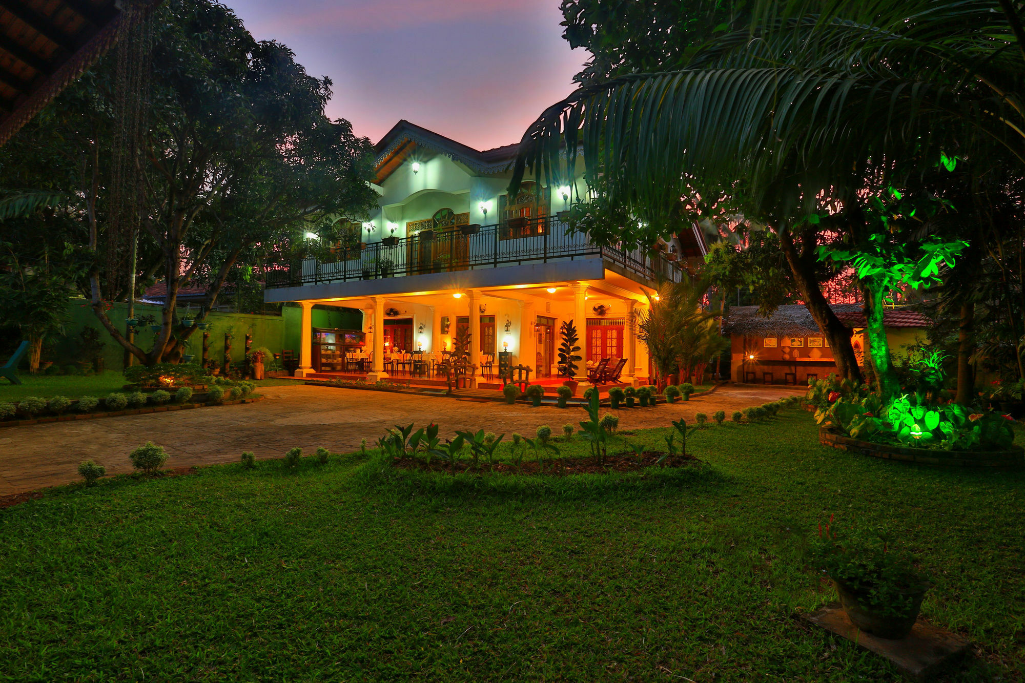 Emel Boutique Hotel Negombo Exterior photo